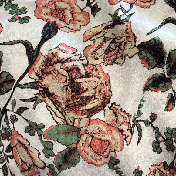 PLEIONE ROSE PATTERN BLOUSE - Picture 8 of 9